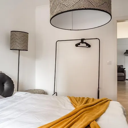 Akicity Penha Ebony *