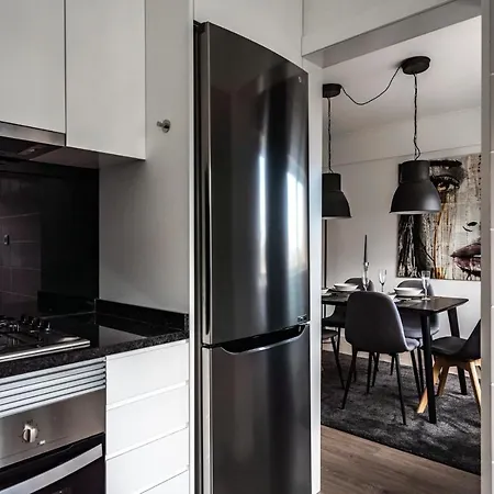 Akicity Penha Ebony *